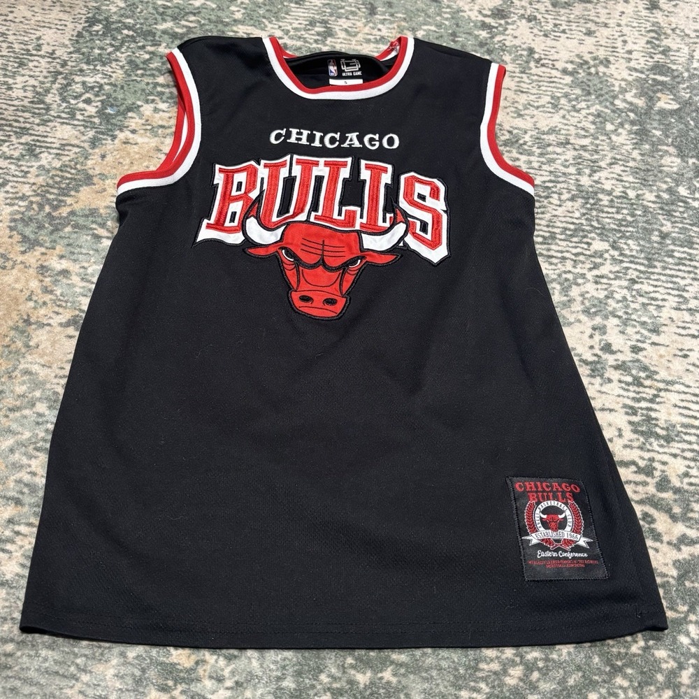NBA Chicago Bulls Ultra Game Jersey Size Small *flaw